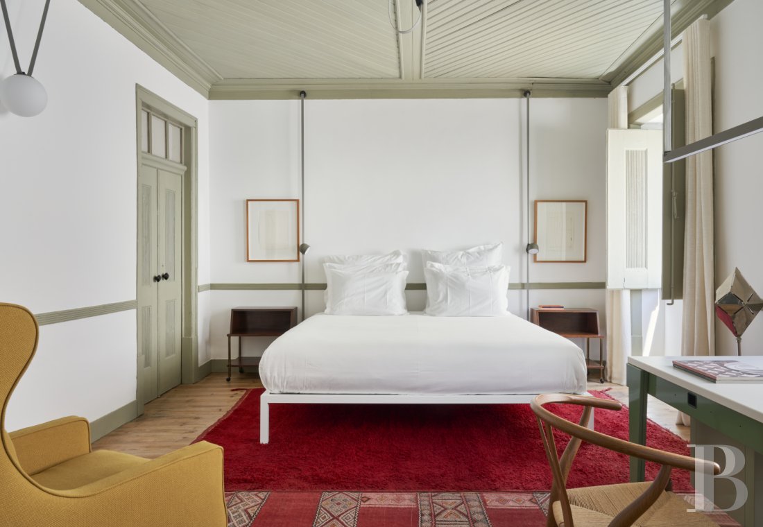 An old house renovated in contemporary design style in Alcácer do Sal, in the Alentejo region  - photo  n°25